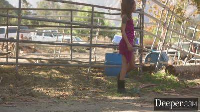 Riley Nixon - Cools Down Before A Heated Hookup 12 Min - hotmovs.com