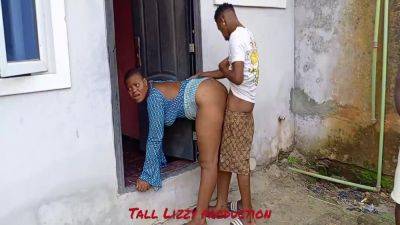 Cock Origin And Tall Lizzy In I Fucked My Neighbors On A Rainy Day Outside 7 Min - hclips.com