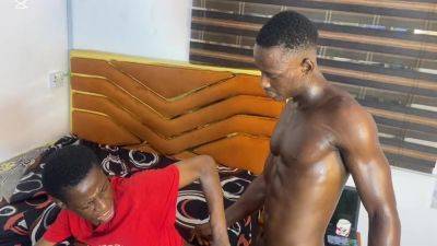 Gay Twink - Gay Bareback - Fucking Me The Way - hclips.com