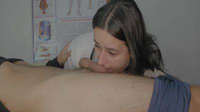 Enfermeira Atende Paciente Com Priapismo 12 Min With Jennifer Pimenta - hclips.com