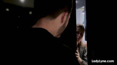 Welcome To The Neighborhood Treats Her Guest With Lady Lyne - hotmovs.com