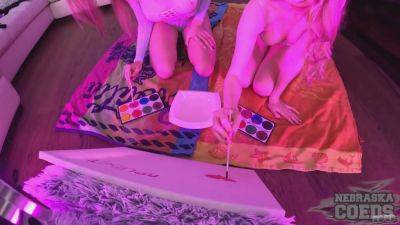 Kitty Kate And Her Real Life Step Mom Samanta Body Painting And Making Creative Art Together - hotmovs.com