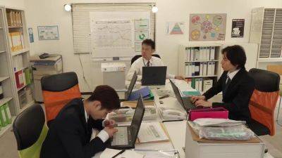 SOQMHHZXLUNMUIGLNW38ROYD240 - upornia.com