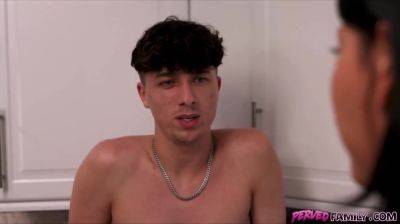 Damn stepbro, that's BIG morning wood! - hotmovs.com