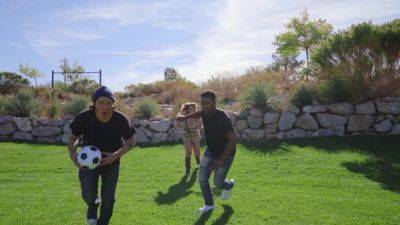 Milf On The Prowl With Johnny Sins, Eva Notty - Brazzers - hotmovs.com