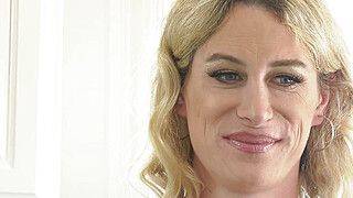 My hot stepmom turns out to be a shemale - ah-me.com