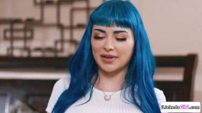 Ebony lesbian teaching big tits white roommate how to squirt - hotmovs.com