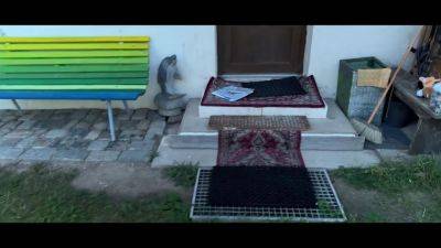 HUNT4K. Sexy Fanta Sie fucks with old Hunter for her annual salary in public - hotmovs.com