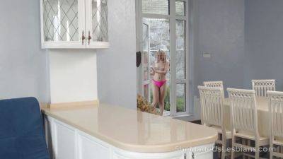 She Made Us Lesbians - Best girlfriends sex games - sexu.com