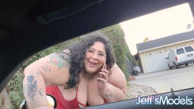 Stranded Fat Slut Crystal Blue Finds a Chubby Chaser to Pick Her Up - sexu.com - Britain