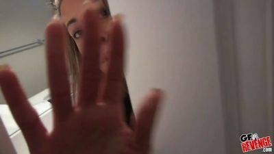 Girlfriend r. - teenager sophia makes a porn fucktape - sexu.com