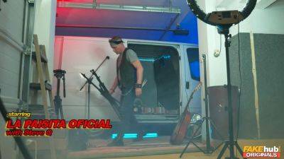 Fat and curvy rock mom with Big Ass creeps backstage for assfucking - fakehub total scene - sexu.com