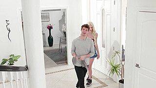 Perfect view and anal sex with tranny - ah-me.com