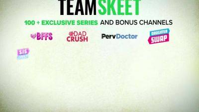 Peter Green And Skylar Vox - Stepbro Gets Addicted To His Own Stepsisters Huge Tits - hotmovs.com