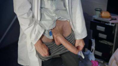 Are You Even A Doctor? With Danny D, Brooklyn Blue - Brazzers - hotmovs.com - Britain