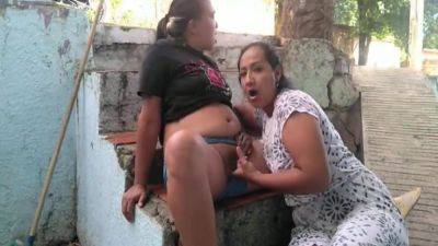 Morena Culona Es Sorprendida Chupando Cono Bajo Falda Libre Hasta El Orgasmo 10 Min With Wide Hips - hclips.com