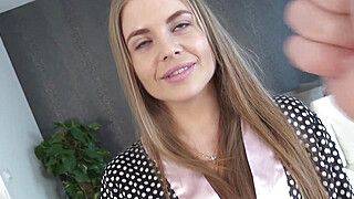 Alessandra Jane - HeavyOnHotties - Subway Pick-up - ah-me.com