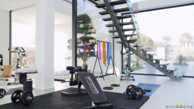 Brazzers Butt Lift : Part 3 With Xander Corvus, Potro De Bilbao, La Paisita Oficial - Brazzers - hotmovs.com - Colombia