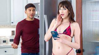 Lana Smalls - Teen stepsister steals stepbro his phone - ah-me.com