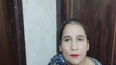 Stepdaughter Ko Gandi Video Dikha Kar Jabar Dasti Pakad Ke Pel Diya - desi-porntube.com - India