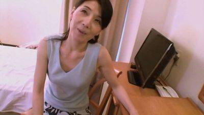 Hot Japanese MILF Gets Creampie in Hairy Pussy - veryfreeporn.com - Japan