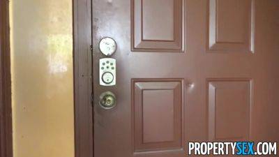 Real Estate Agent Naomi Woods Bangs Potential Homebuyer - hotmovs.com - Usa