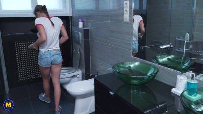 Lesbian Milf Gets Her Hairy Pussy Eaten By 21 Year Old With Renata Fox, Elnara Cat And Wanilianna - hotmovs.com