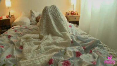 Its Celeste D Getting On All Fours 2 Fuck Her Glass Toy! With Fuck Toy - hotmovs.com