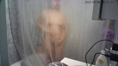 Latina Mom spied showering - voyeurhit.com