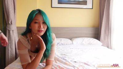 Seductive Hottie Expresses Her Excitement As She Takes Huge Dick - hotmovs.com