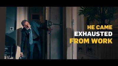 CUCK4K. My crazy and hot wifey jumped on a stranger and didn't let me touch her - hotmovs.com