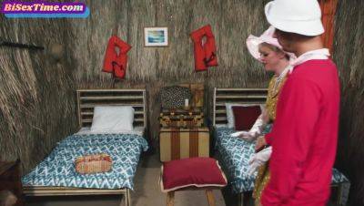 Bigtitted MILF pussyeaten in bisex 3some - hotmovs.com