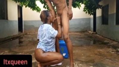 Itxqueen Fucked Her Neighbors Husband In The Compound - upornia.com - Nigeria