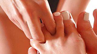 SURPRISE THREESOME WITH LOVE HER FEET FETISH - CUM ON FEET - 1WINPORN - XXX! - ah-me.com