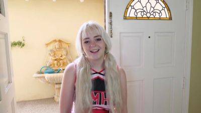 Annie Archer Is An 18 Year Old Pawg Always Willing To Go All The Way - hotmovs.com