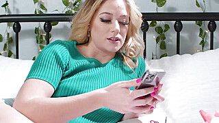 Dee Williams - Milf Mom - River Lynn - She has no idea it was her stepdaughter - ah-me.com