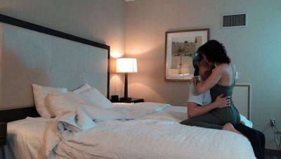 Hot Teen Gracie Lou and Tatted Jake Grand in Steamy Makeout Session - porntry.com