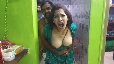 Sona Bhabhi Hardcore Kitchen Fuck While Cooking - Desi Homemade Doggy Style Sex - veryfreeporn.com - India - Usa