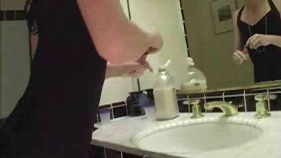 Elizabeth Ann And Ariel X In Finger Licking Good First Time Lesbian Seduction - hotmovs.com