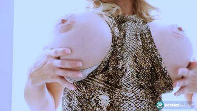 Billi Bardot Big Tits Solo Masturbation Hot Clit Play - porntry.com