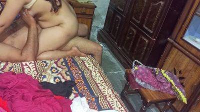 Indian Desi Susar Ni Bahu Ko Lund Peel Diya Bahu Chekhti Rahi Susar Na Ruka Clear Hindi Audio Desi Sex - desi-porntube.com - India