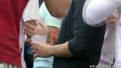 Miami Mayhem With Mariah Milano, Johnny Sins - Brazzers - hotmovs.com - Italy