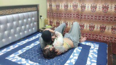 Indian House Maid Fucked Hard When The Wife Had Gone To The Mall For Shopping Hindi Audio Xxxxx Desi Sex - desi-porntube.com - India