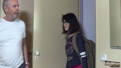 Motel Owner Fucks Ager Renting The Room And Cums In Her Mouth 10 Min With Sara Bell - hotmovs.com