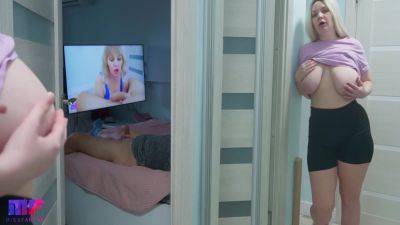 Stepdaughter With Big Tits Spies On Stepdad 10 Min - hclips.com