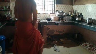 Indian Malayali Housewife Is Fucked Doggy Style By Her Husband At Home In The Kitchen - desi-porntube.com - India