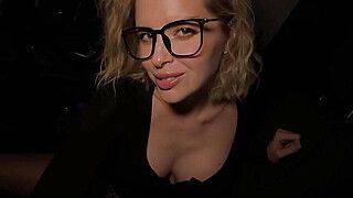 Desperate taxi driver takes payment in a way he never imagined. - ah-me.com