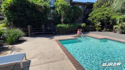 BJRAW Italian babe Artemisia Love deepthroats a cock - hotmovs.com - Italy