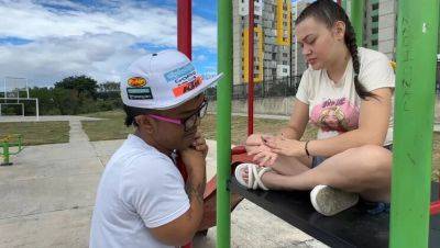 Julianaburning finds crying girl in park and comforts her with hard cock - Amateur Latina Anal - xxxfiles.com - India - Venezuela