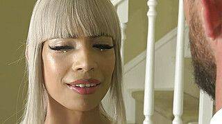 Teen shemale Itzel Saenz wants to fuck - ah-me.com